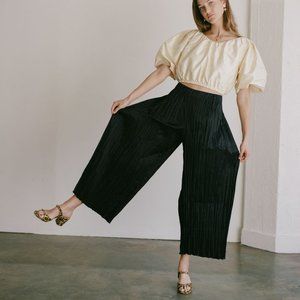 Shaina Mote Harlo Silk Pleated Pant in Onyx